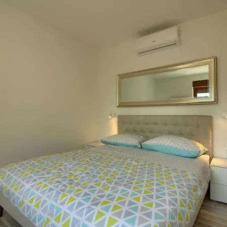 Holiday home Mit Privatpool Fuer 8 Personen Ca 120 Qm In Sisan, Istrien Suedkueste Von Istrien Pula