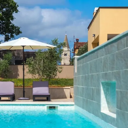 Mit Privatpool Fuer 8 Personen Ca 120 Qm In Sisan, Istrien Suedkueste Von Istrien *